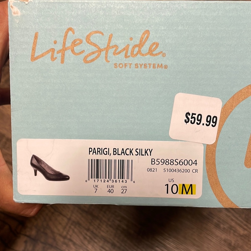 Life Stride pumps in very good condition
